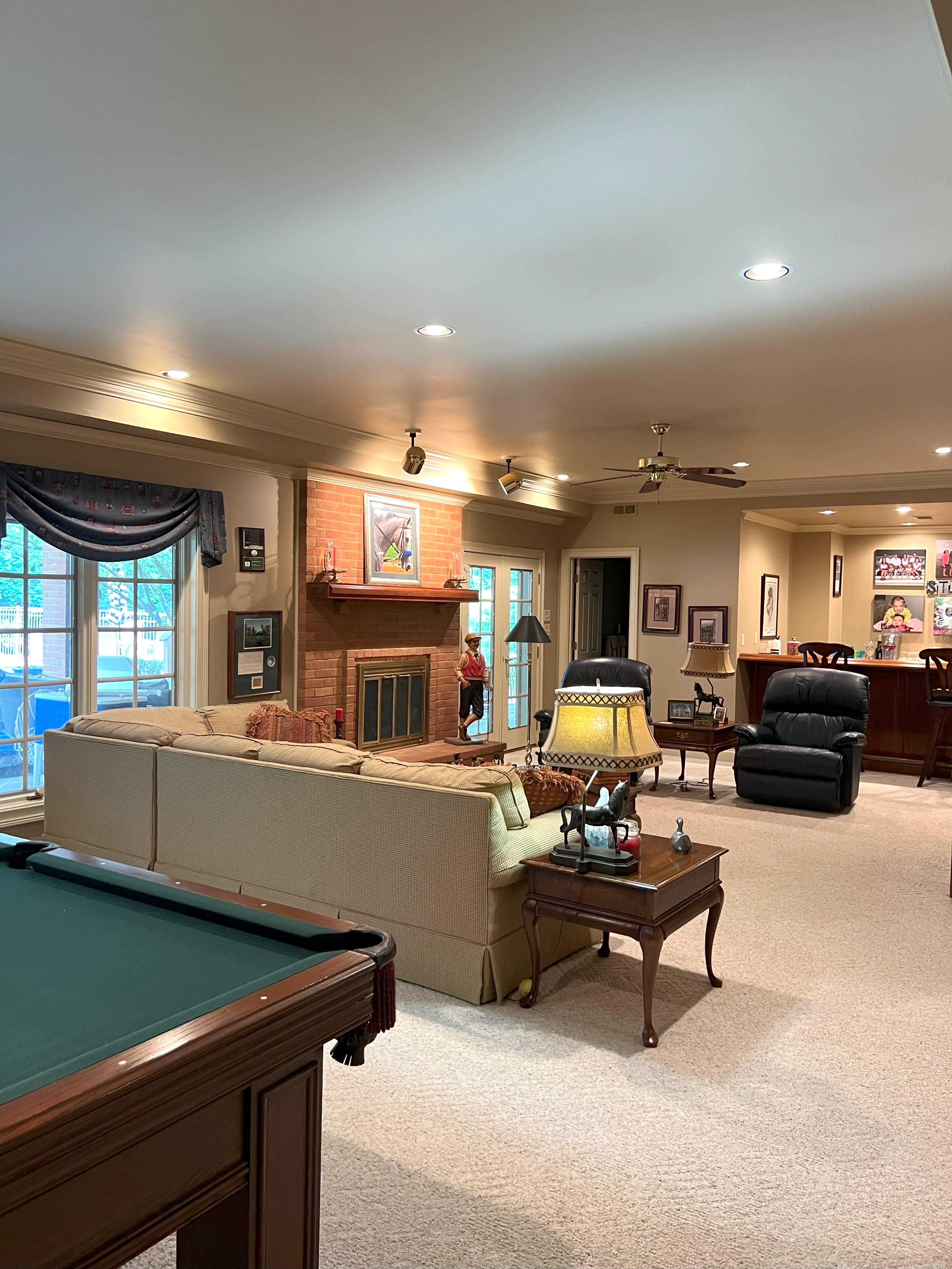 Frankfort, Kentucky, 40601, United States, 5 Bedrooms Bedrooms, ,4 BathroomsBathrooms,Residential,For Sale,1983551