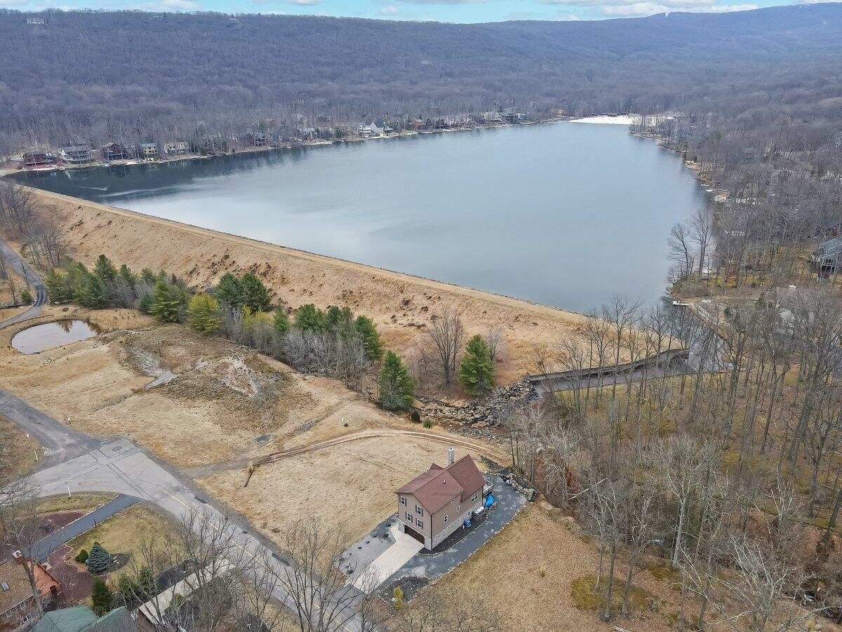 Hazleton, Pennsylvania, 18202, United States, 4 Bedrooms Bedrooms, ,3 BathroomsBathrooms,Residential,For Sale,1754491