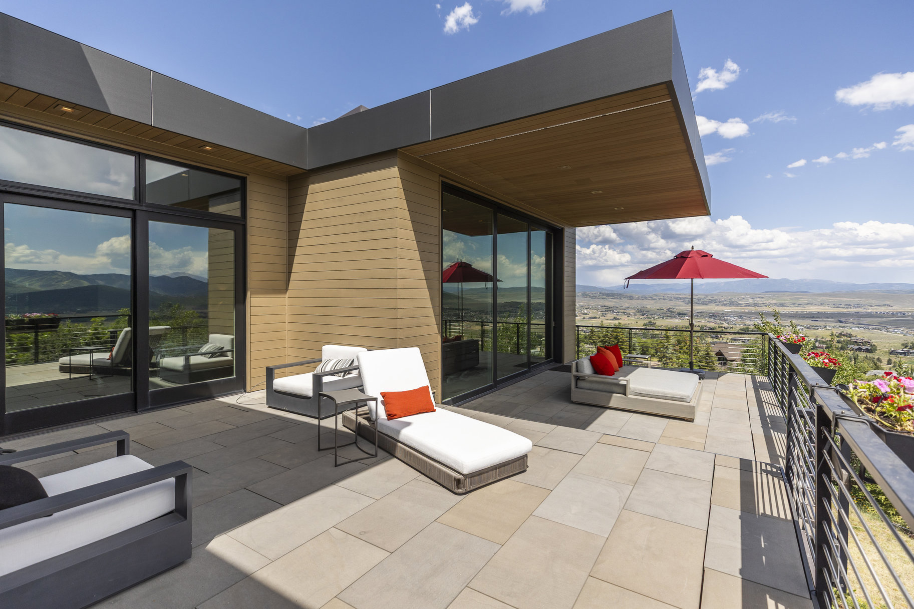  Sophisticated Mountain Design with Unmatched Views in an Elite Setting - 物件實景