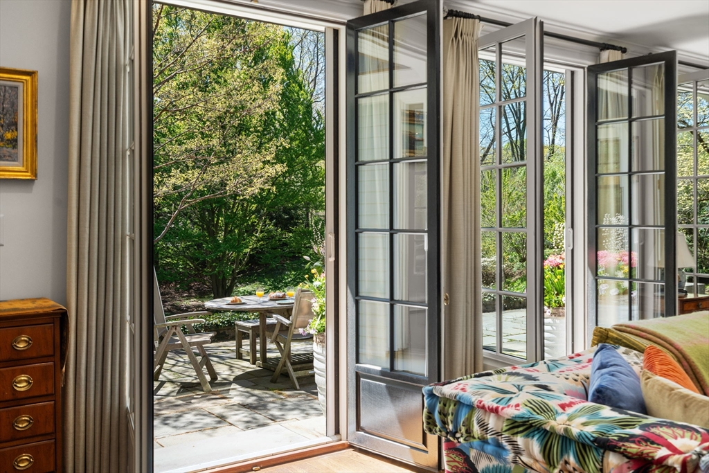 Brookline, Massachusetts, 02445, United States, 5 Bedrooms Bedrooms, ,7 BathroomsBathrooms,Residential,For Sale,1807365