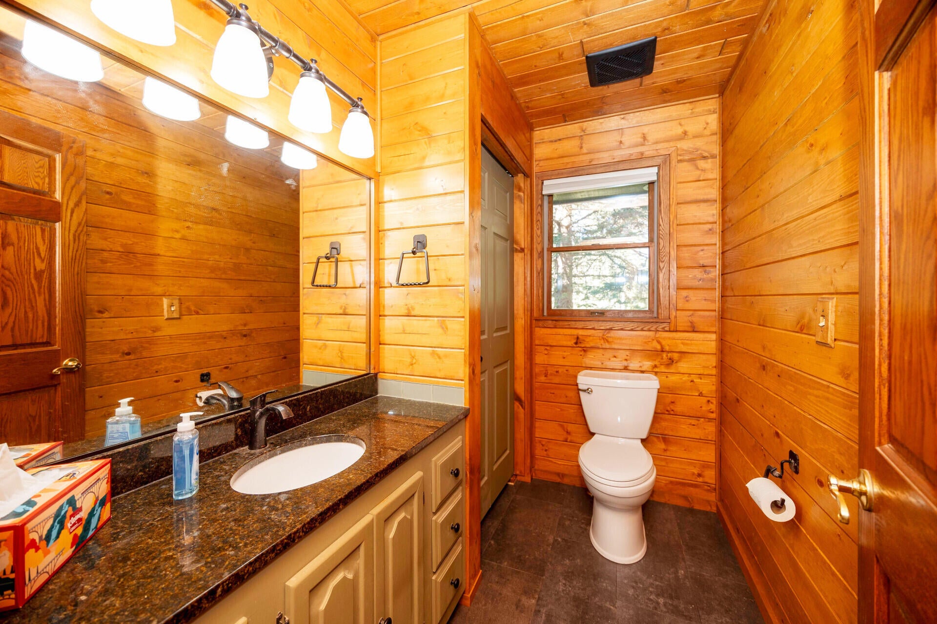 Brooklyn, Michigan, 49230, United States, 3 Bedrooms Bedrooms, ,3 BathroomsBathrooms,Residential,For Sale,1991046