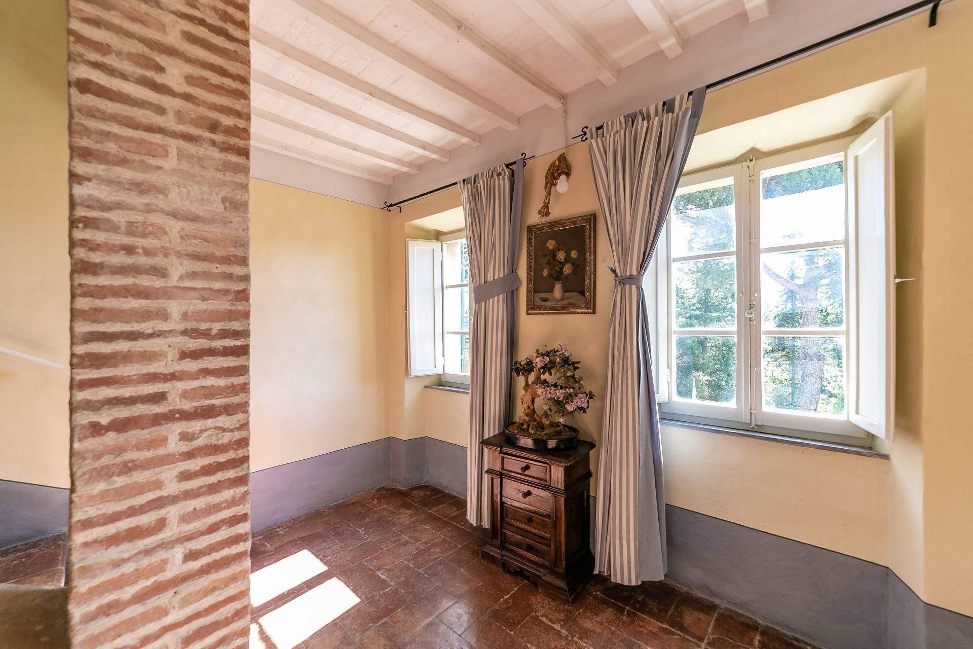Via di Villa Bianca, Montepulciano, Siena, 53045, IT, 10 Bedrooms Bedrooms, ,10 BathroomsBathrooms,Residential,For Sale,Via di Villa Bianca,1311375