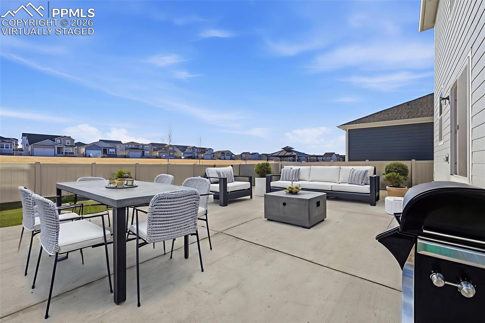 Fountain, Colorado, 80817, United States, 3 Bedrooms Bedrooms, ,2 BathroomsBathrooms,Residential,For Sale,2049378