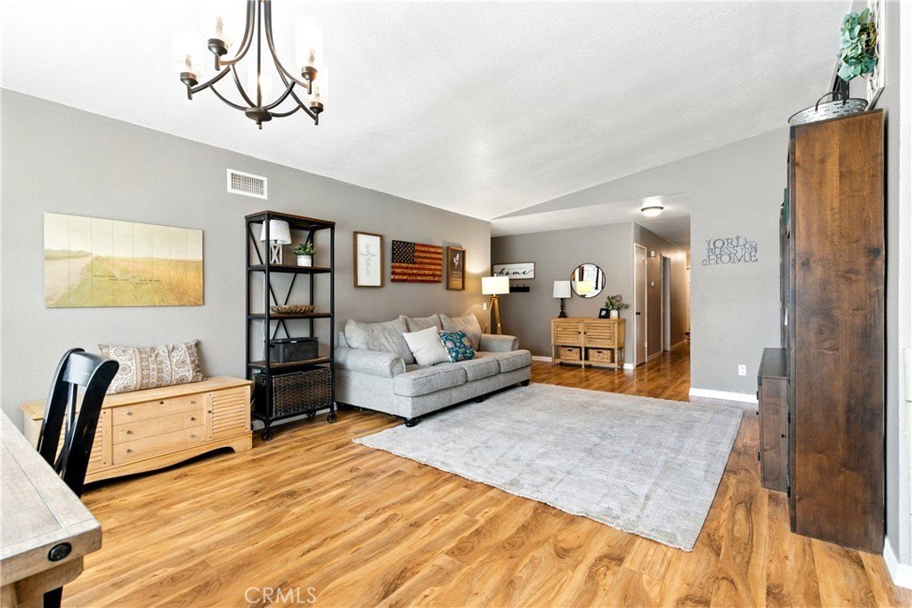 Jurupa Valley, California, 92509, United States, 4 Bedrooms Bedrooms, ,2 BathroomsBathrooms,Residential,For Sale,1873402