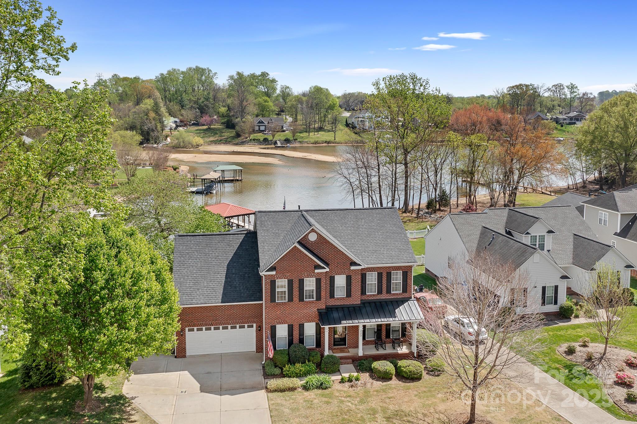 Mooresville, North Carolina, 28117, United States, 4 Bedrooms Bedrooms, ,3 BathroomsBathrooms,Residential,For Sale,1766342