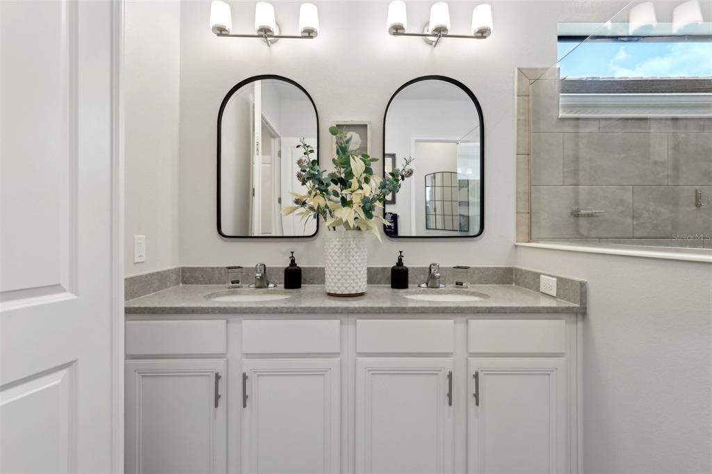 Howey In The Hills, Florida, 34737, United States, 3 Bedrooms Bedrooms, ,2 BathroomsBathrooms,Residential,For Sale,1827803