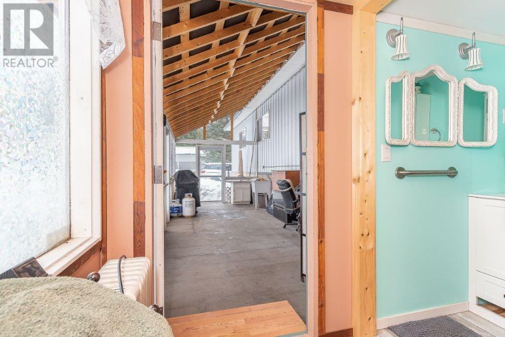 MALAKWA, British Columbia, V0E 2J0, CA, 2 Bedrooms Bedrooms, ,Residential,For Sale,1839032