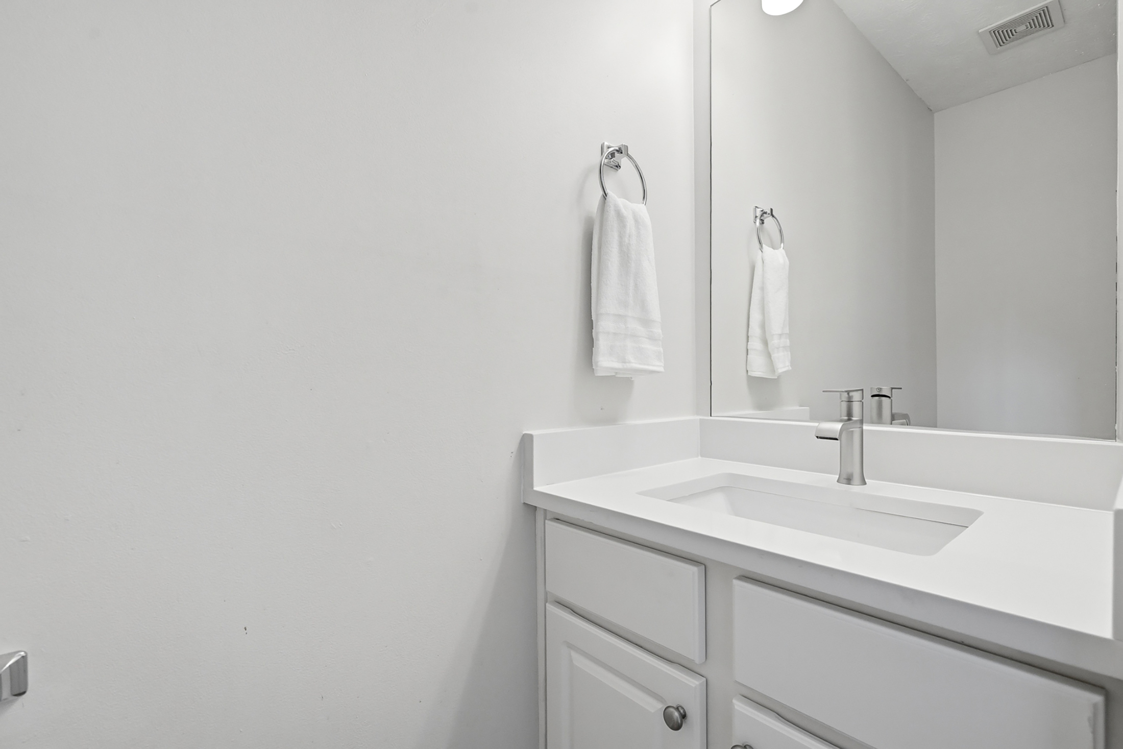  Private Cul-de-Sac Retreat in a Prime Alpharetta Swim Community - 物件實景