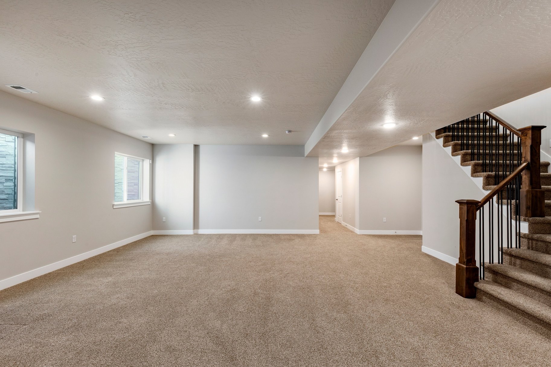 Custom Symphony Home with ADA Features & Main-Floor Living - 物件實景