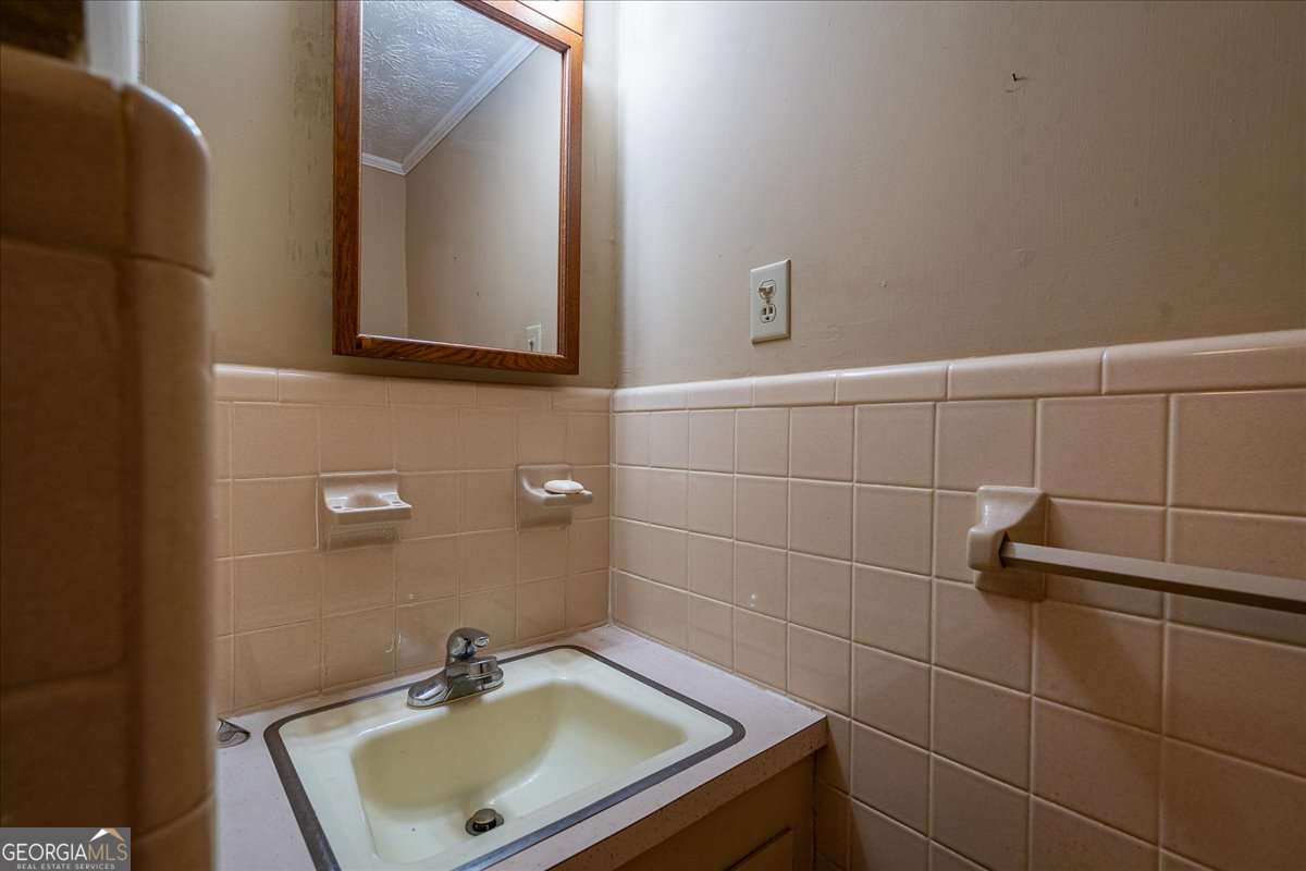 Athens, Georgia, 30607, United States, 4 Bedrooms Bedrooms, ,2 BathroomsBathrooms,Residential,For Sale,1875315
