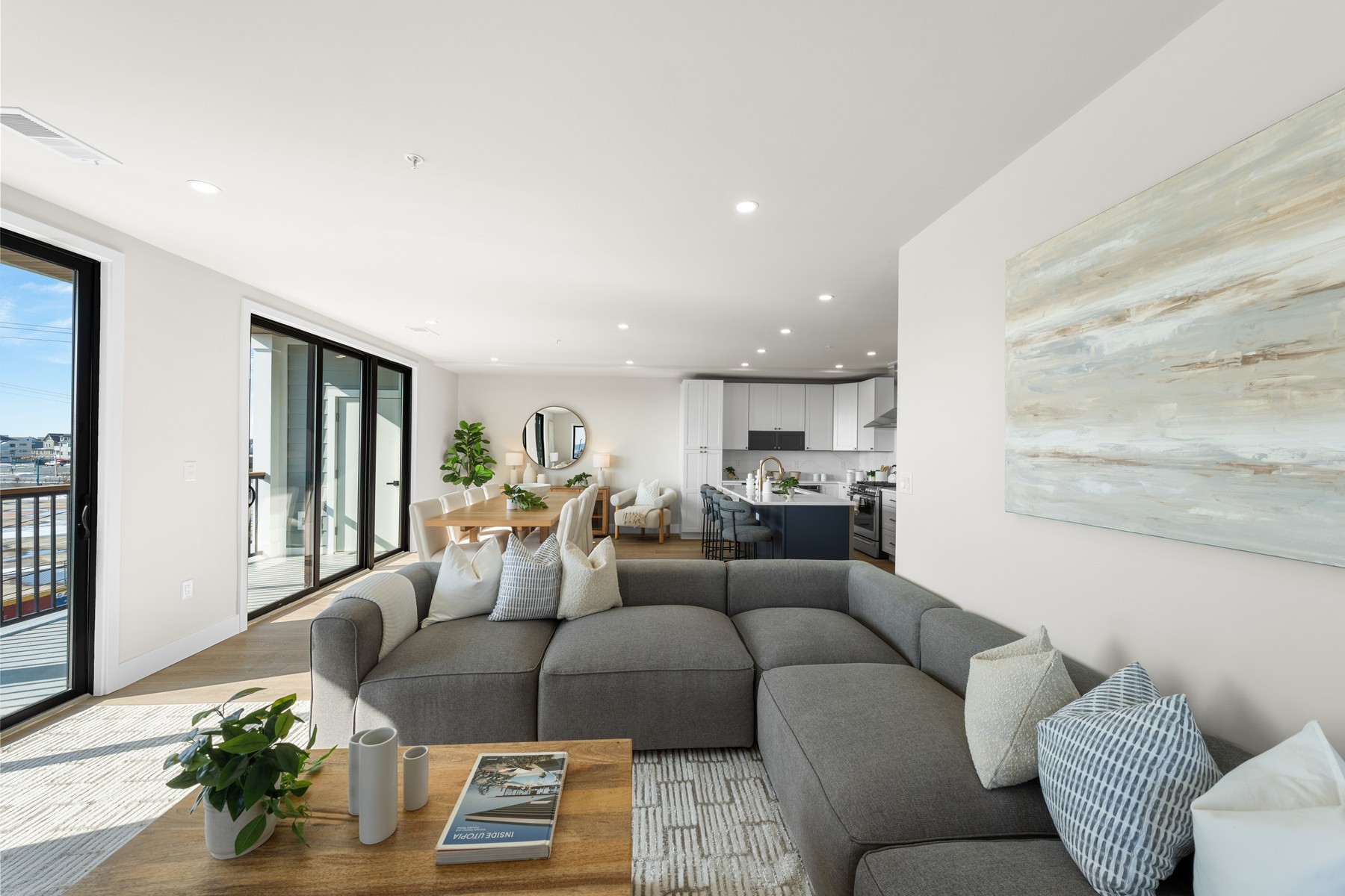  323 E Oak Avenue Unit 201 - 物件實景