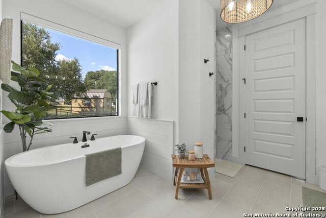 Blanco, Texas, 78606, United States, 4 Bedrooms Bedrooms, ,3 BathroomsBathrooms,Residential,For Sale,1989334