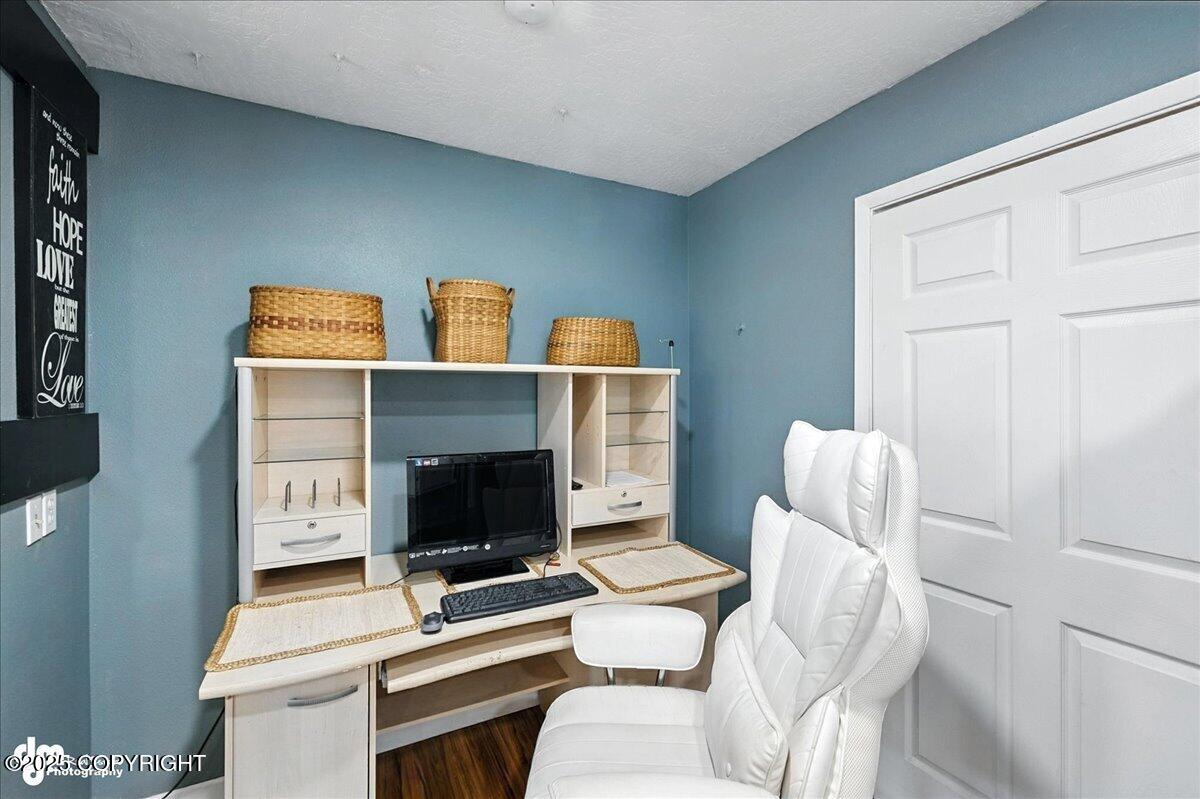 Sterling, Alaska, 99672, United States, 4 Bedrooms Bedrooms, ,2 BathroomsBathrooms,Residential,For Sale,1981228