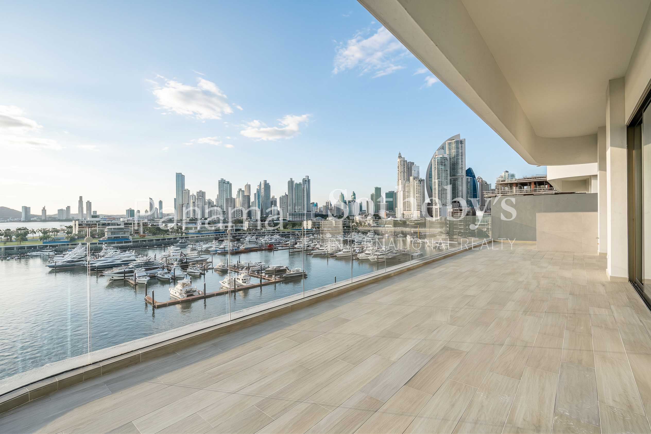  Two-Level Penthouse with Private Lap Pool  Skyhomes, Ocean Reef Islands - 物件實景