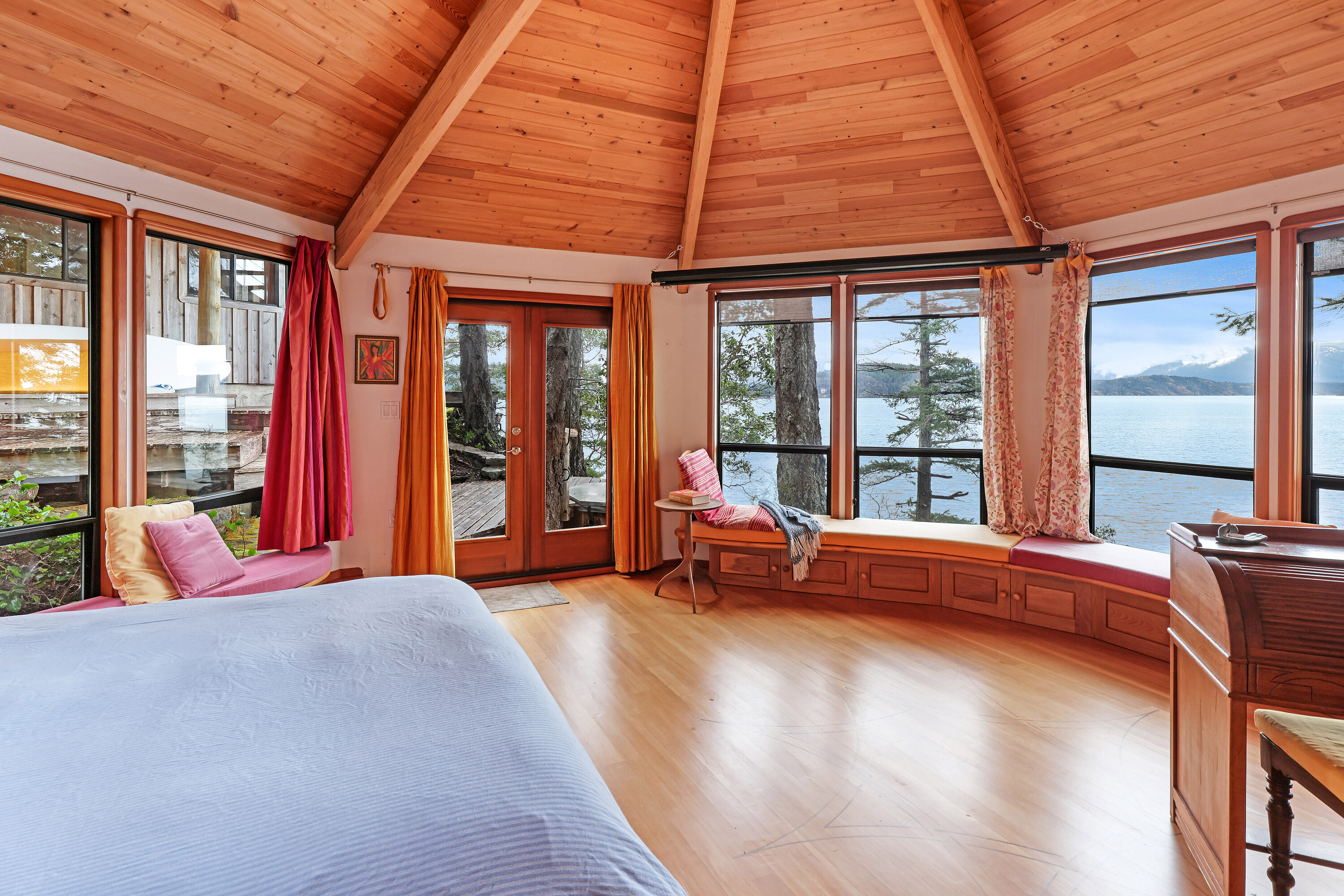  Private Lake Property - 物件實景