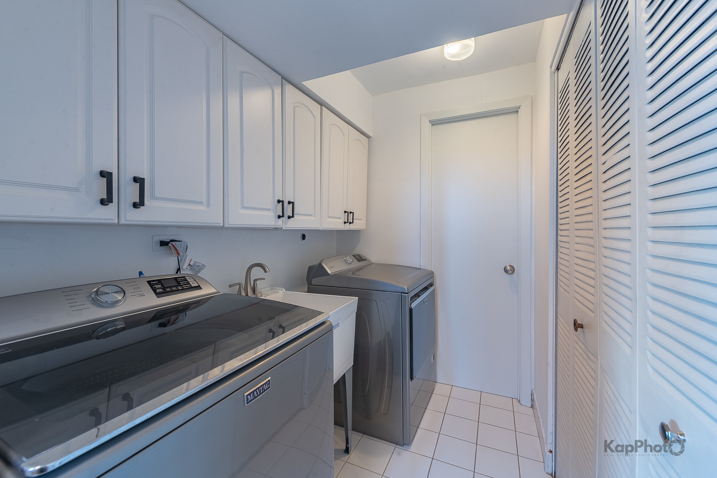 Schaumburg, Illinois, 60193, United States, 4 Bedrooms Bedrooms, ,3 BathroomsBathrooms,Residential,For Sale,1983242