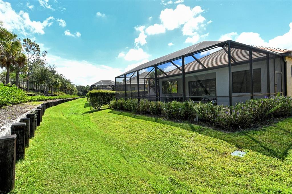 Bradenton, Florida, 34201, United States, 2 Bedrooms Bedrooms, ,2 BathroomsBathrooms,Residential,For Sale,1961743