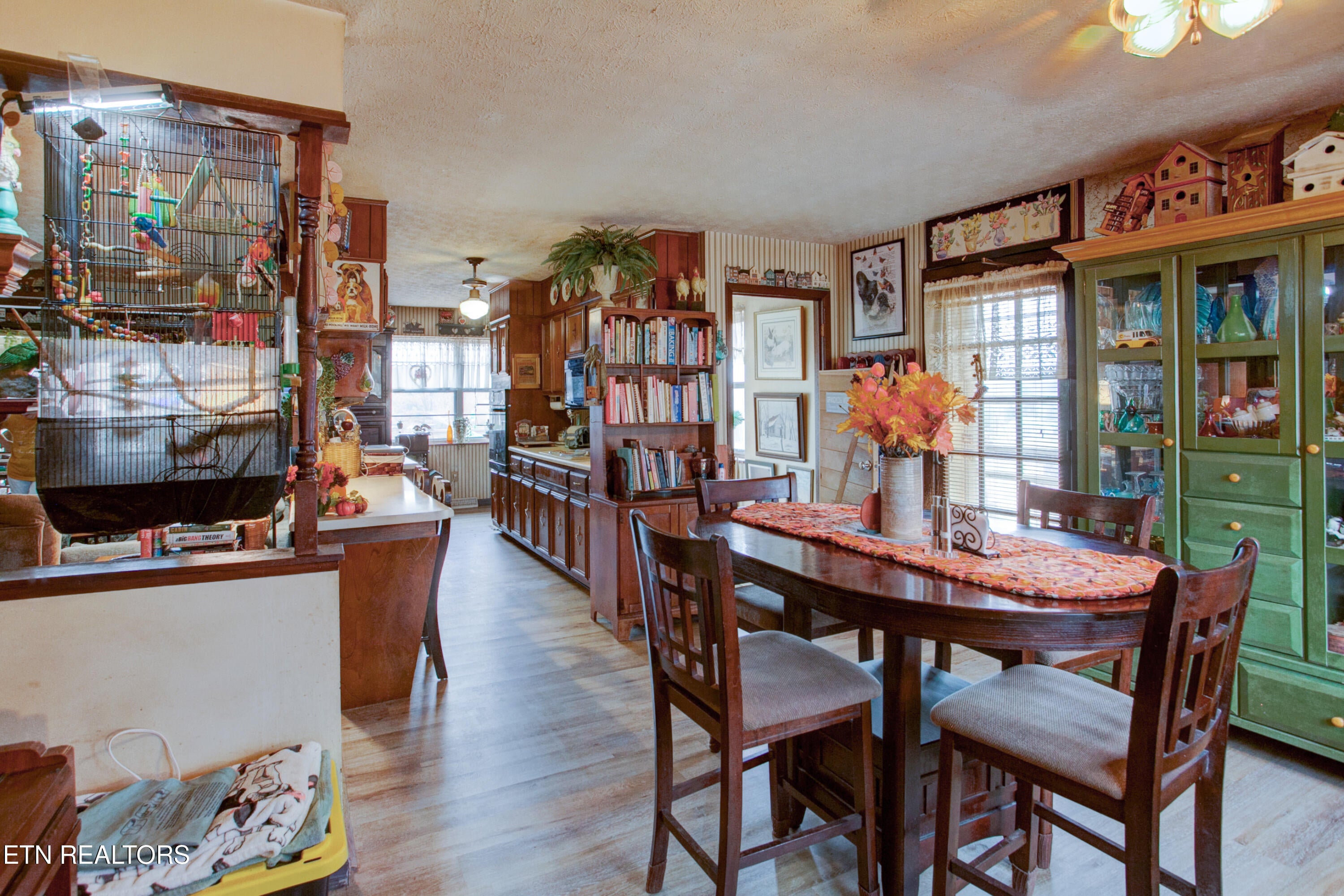 Maryville, Tennessee, 37801, United States, 3 Bedrooms Bedrooms, ,4 BathroomsBathrooms,Residential,For Sale,1994360