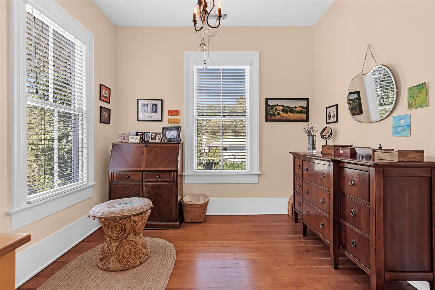 Placerville, California, 95667, United States, 4 Bedrooms Bedrooms, ,2 BathroomsBathrooms,Residential,For Sale,1978862