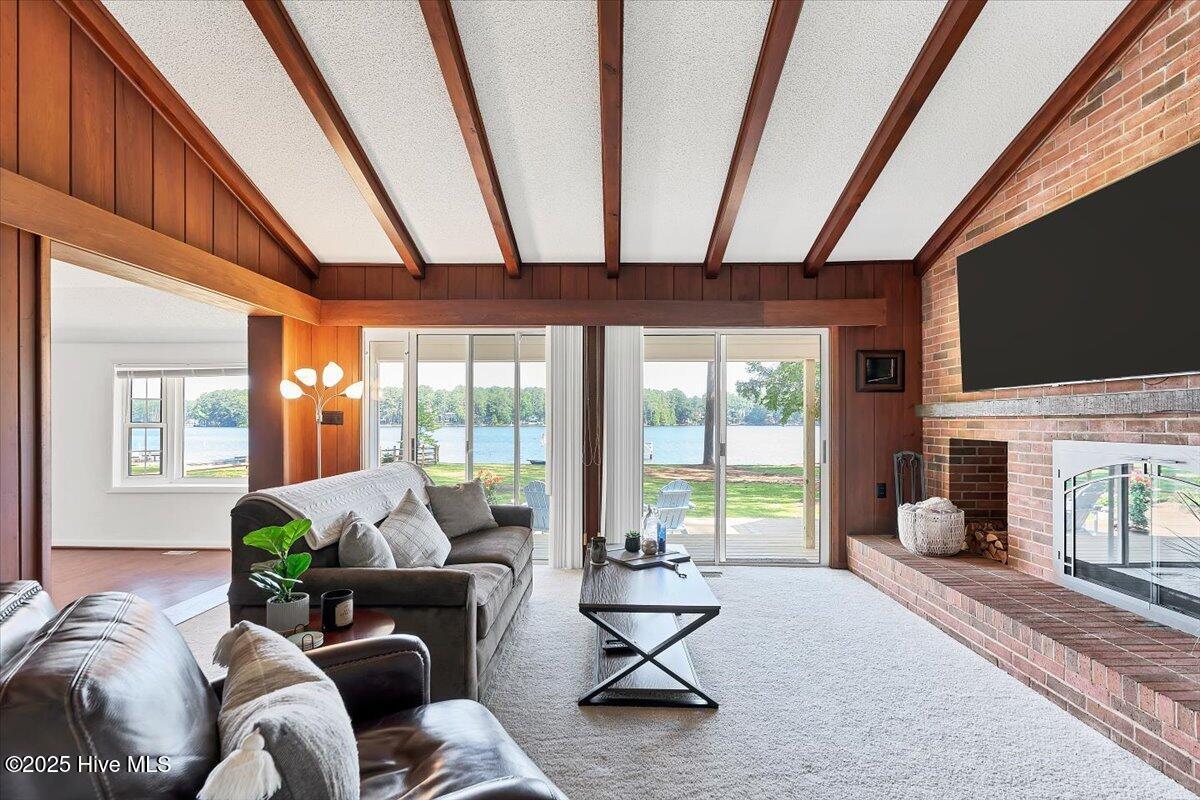 Whispering Pines, North Carolina, 28327, United States, 2 Bedrooms Bedrooms, ,2 BathroomsBathrooms,Residential,For Sale,1997179