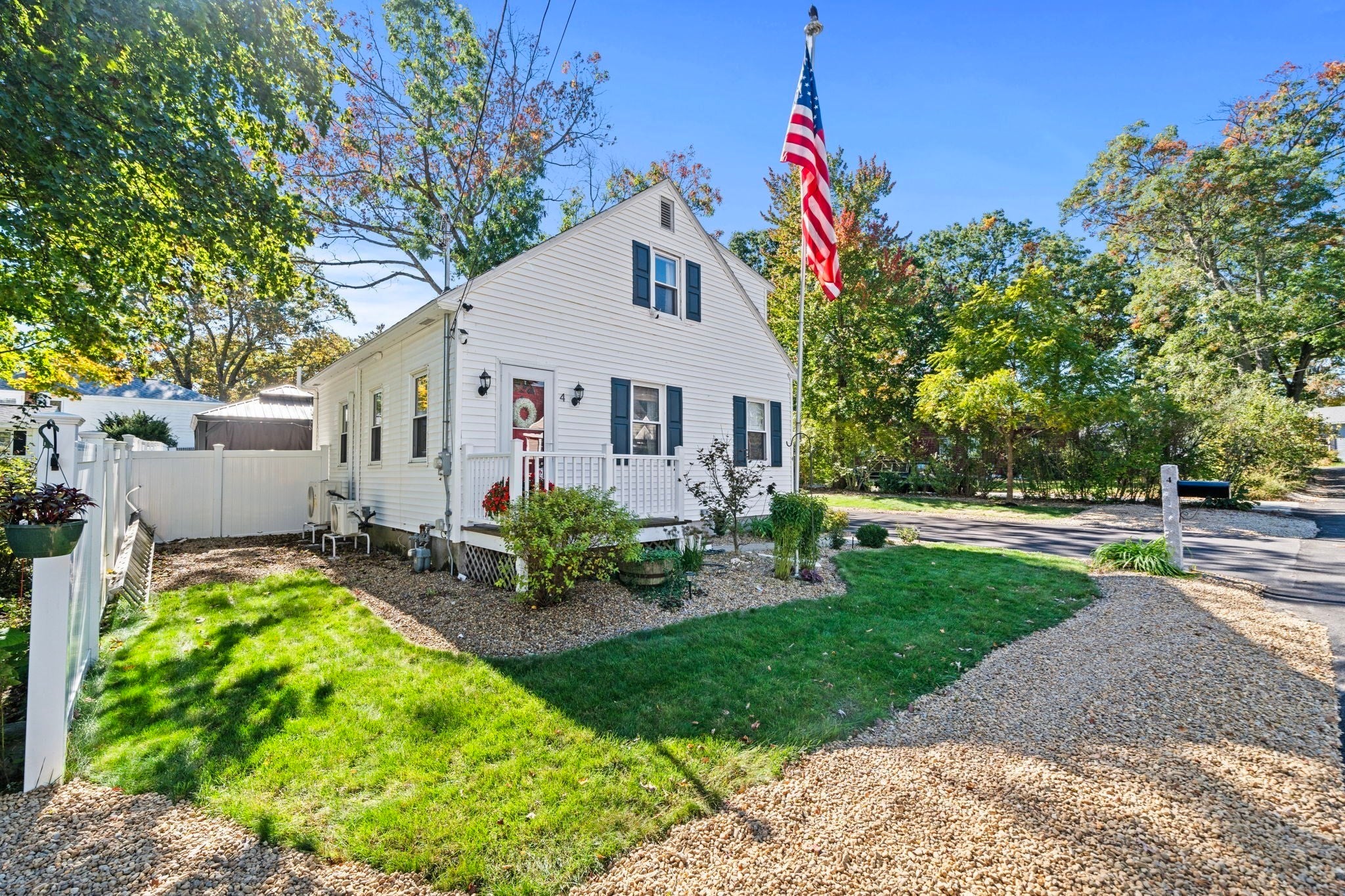 Hayward Pl, Hudson, NH 03051