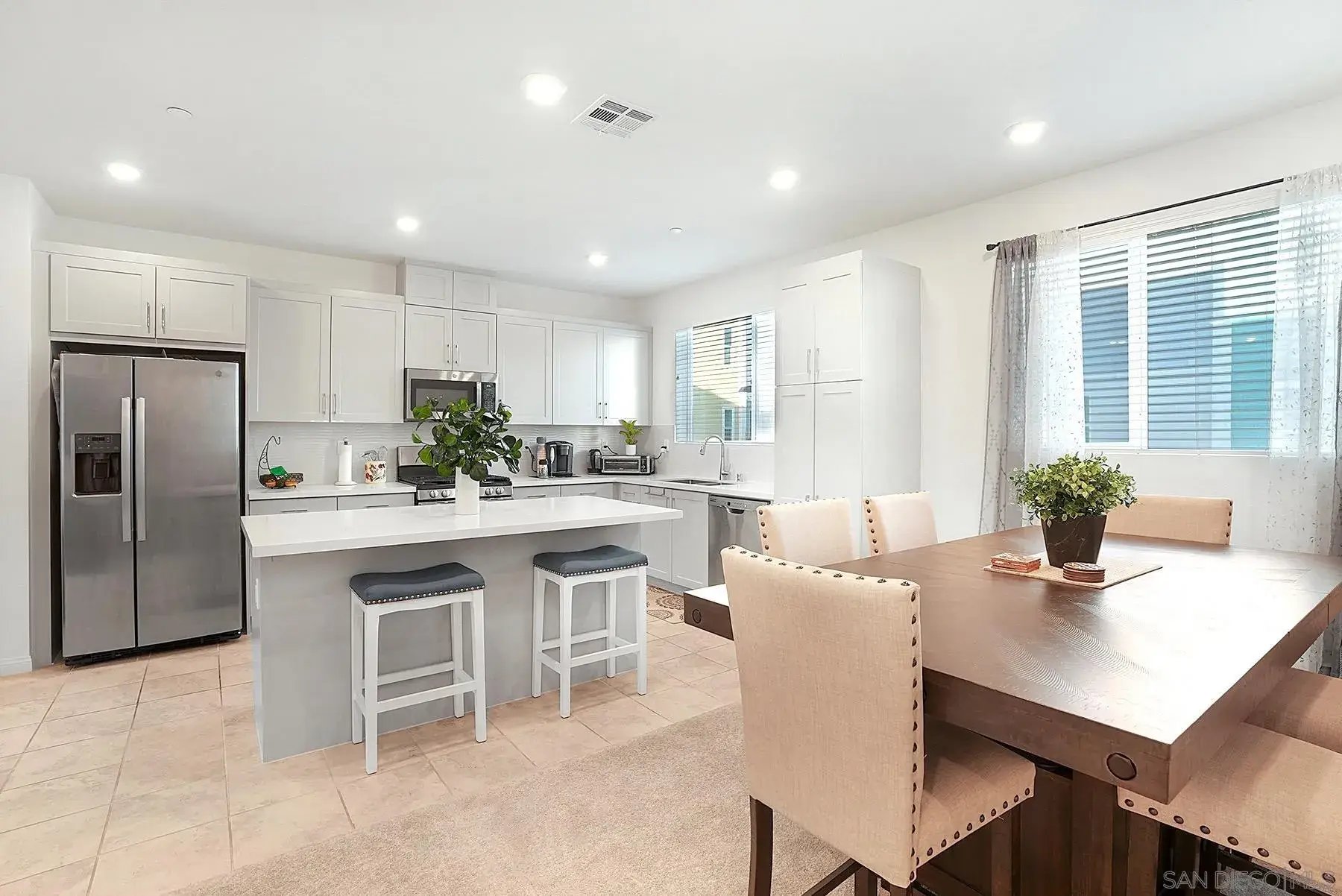 Liquid Ln, Chula Vista, CA 91915