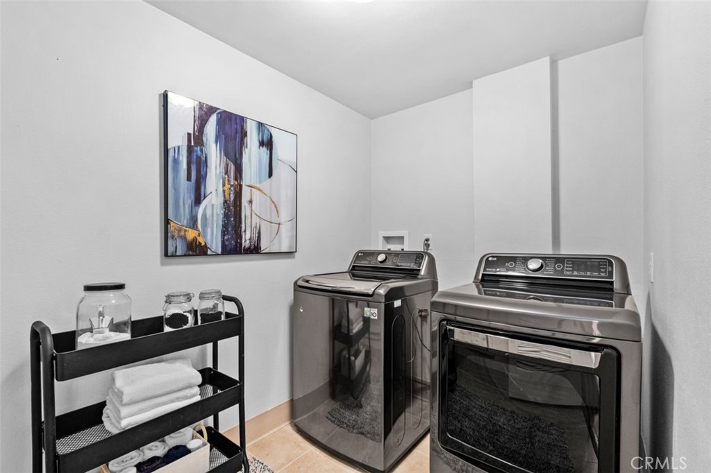 Newport Beach, California, 92660, United States, 3 Bedrooms Bedrooms, ,3 BathroomsBathrooms,Residential,For Sale,2001862