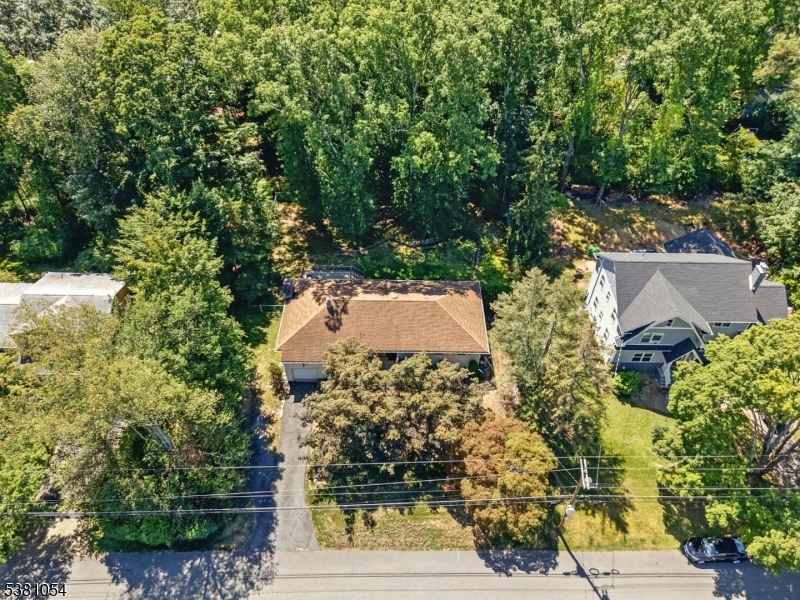 Parsippany-Troy Hills Twp., New Jersey, 07005, United States, 3 Bedrooms Bedrooms, ,2 BathroomsBathrooms,Residential,For Sale,1934343