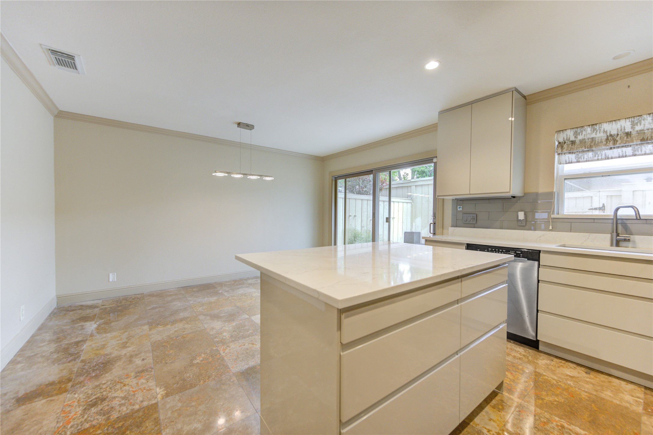  6337 Briar Rose Drive #145 - 物件實景