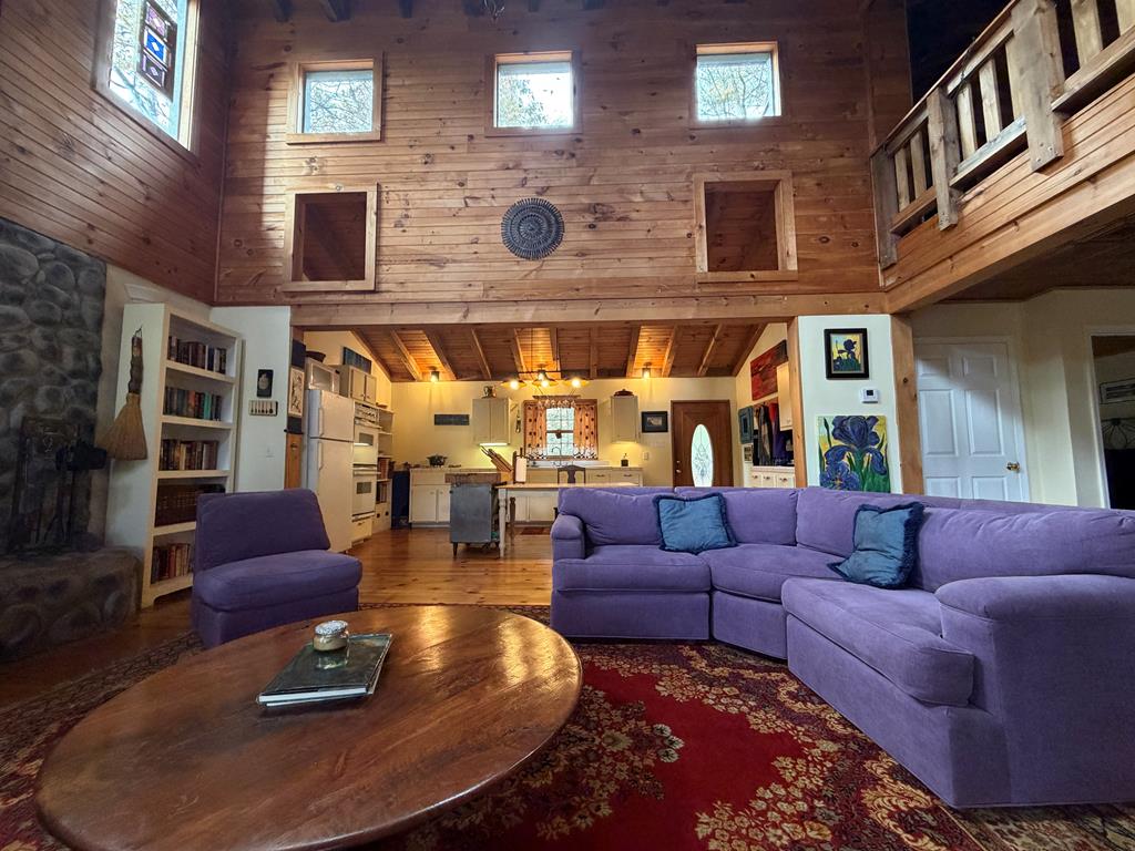 Blue Ridge, Georgia, 30513, United States, 3 Bedrooms Bedrooms, ,3 BathroomsBathrooms,Residential,For Sale,1954403