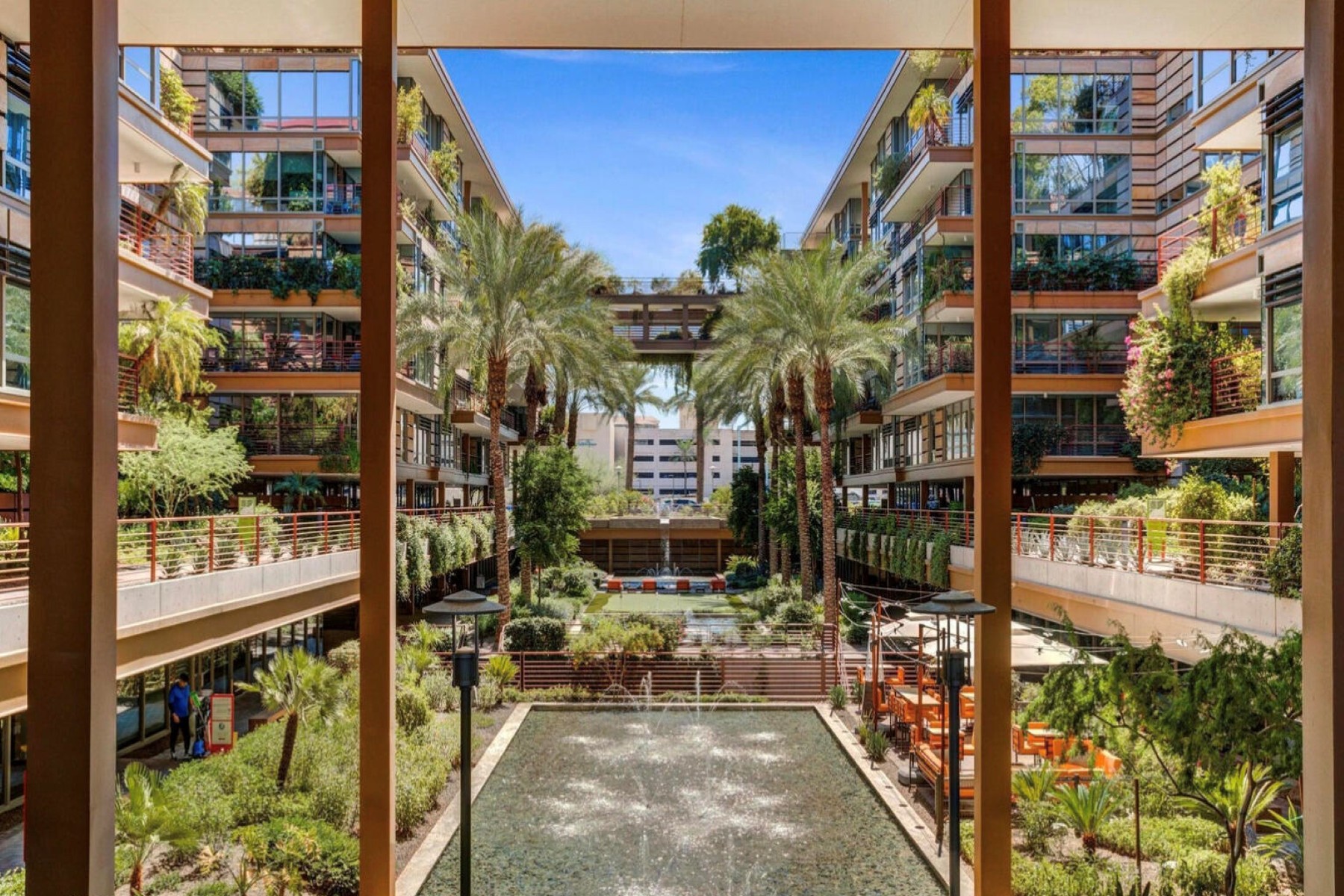 7167 E Rancho Vista Drive  Scottsdale, AZ - 物件實景