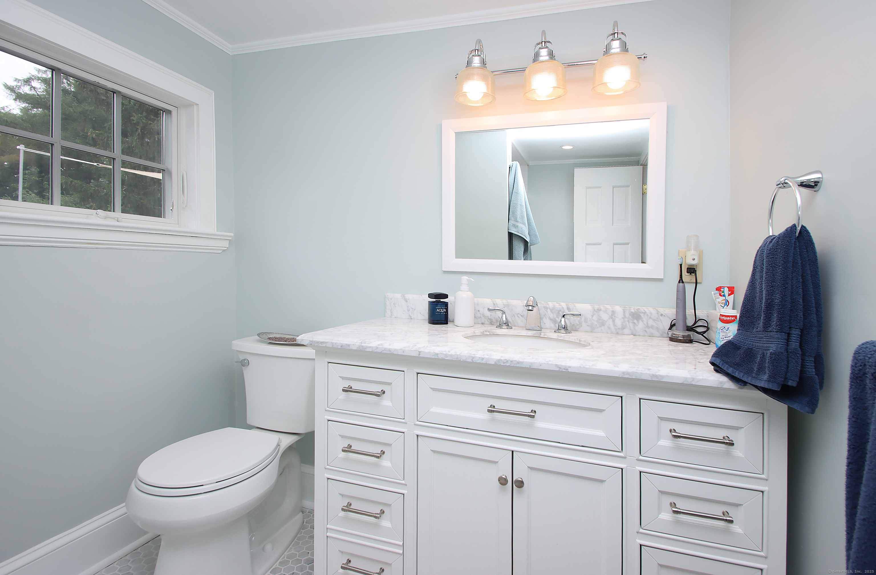 Bethel, Connecticut, 06801, United States, 3 Bedrooms Bedrooms, ,3 BathroomsBathrooms,Residential,For Sale,1906935