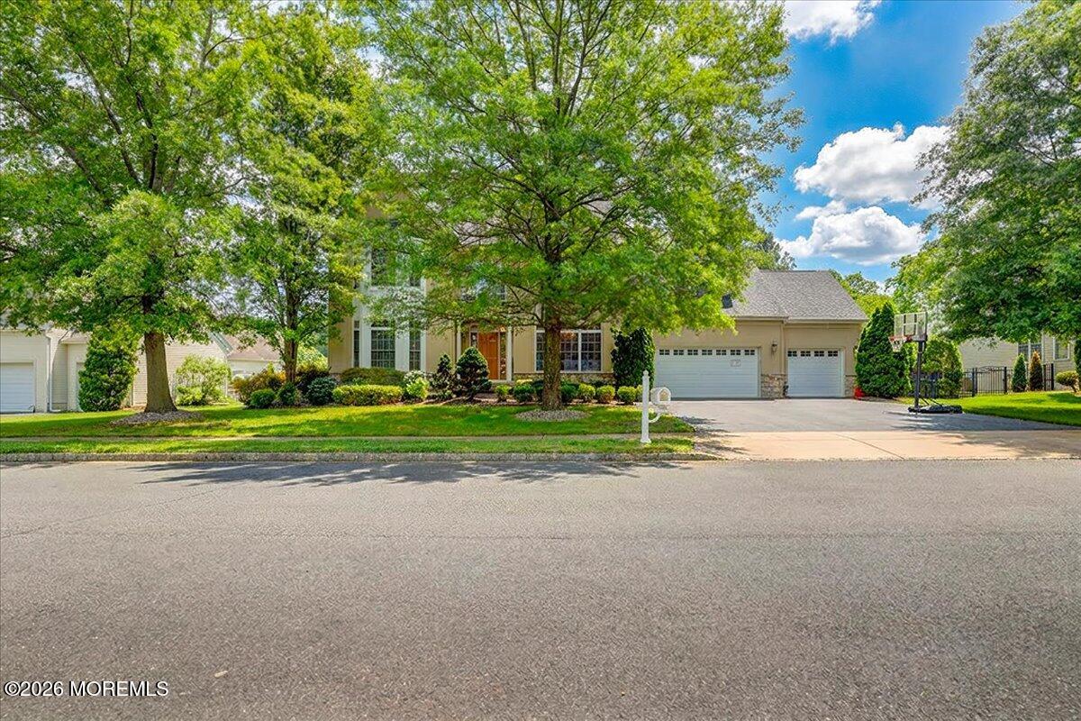 Manalapan, New Jersey, 07726, United States, 4 Bedrooms Bedrooms, ,4 BathroomsBathrooms,Residential,For Sale,2048120