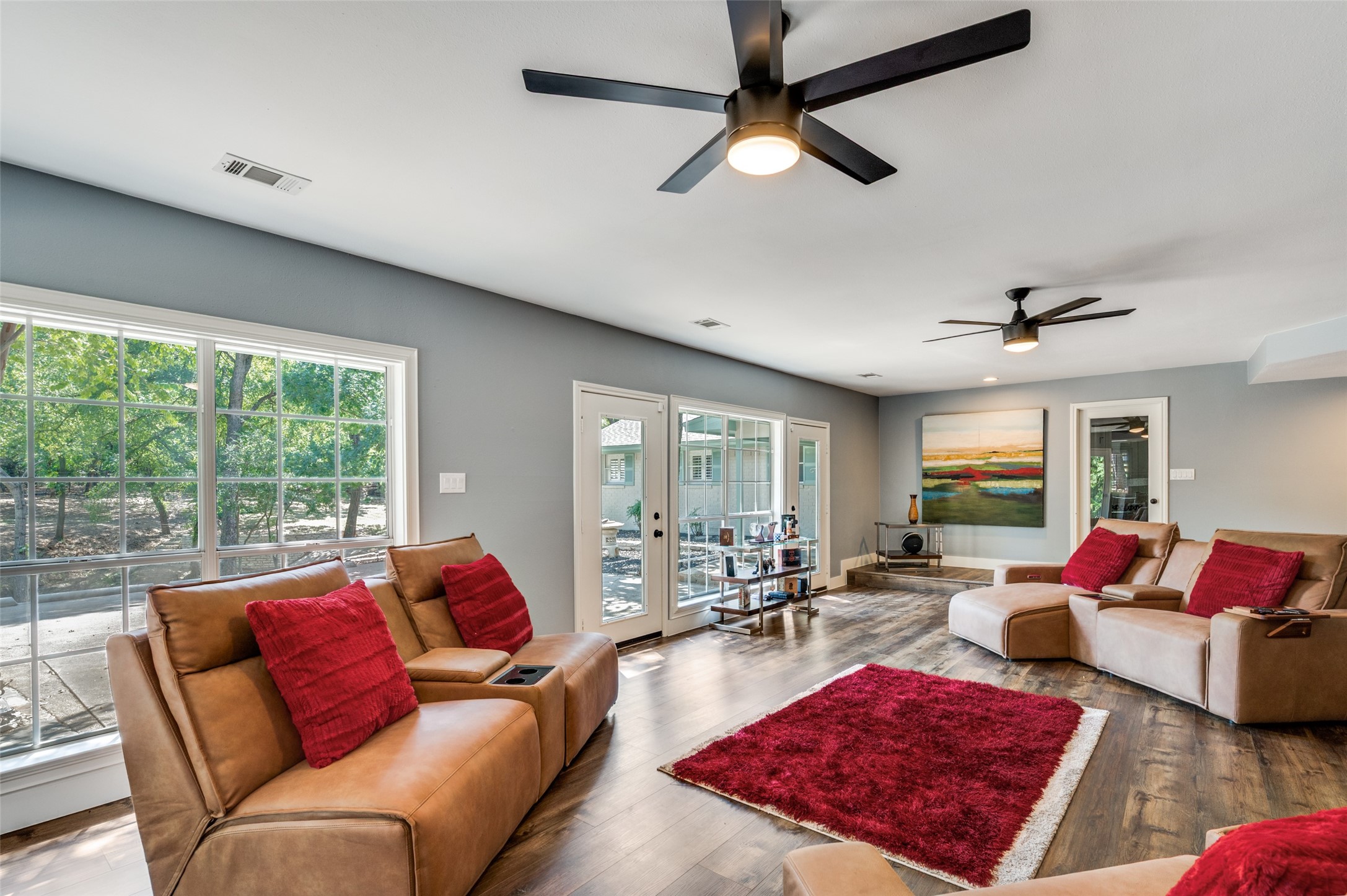 Arlington, Texas, 76017, United States, 3 Bedrooms Bedrooms, ,4 BathroomsBathrooms,Residential,For Sale,1934501