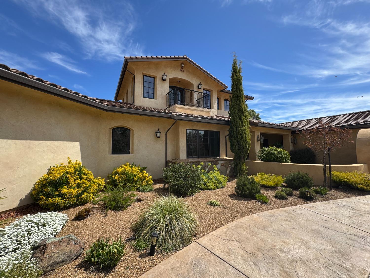 Grass Valley, California, 95949, United States, 4 Bedrooms Bedrooms, ,5 BathroomsBathrooms,Residential,For Sale,1974160