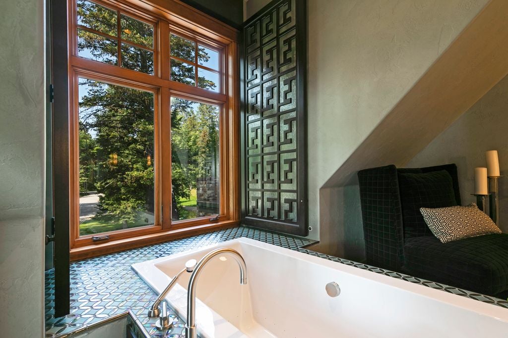 Kila, Montana, 59920, United States, 6 Bedrooms Bedrooms, ,6 BathroomsBathrooms,Residential,For Sale,2003008