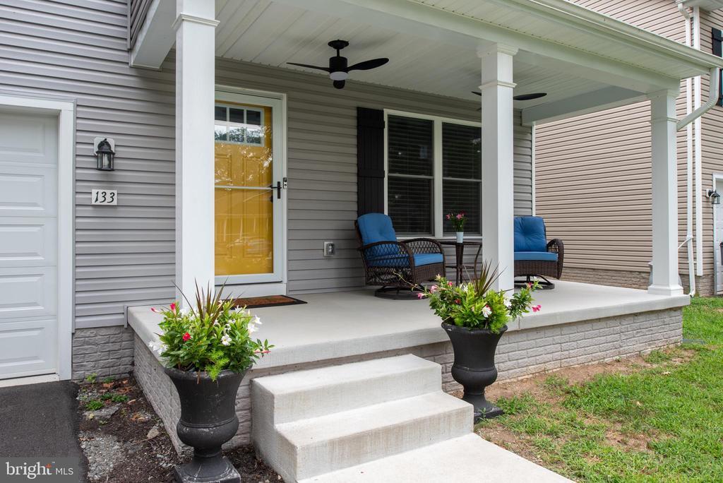 Colonial Beach, Virginia, 22443, United States, 4 Bedrooms Bedrooms, ,3 BathroomsBathrooms,Residential,For Sale,1917593