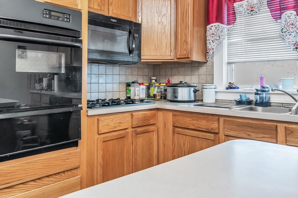 Revere, Massachusetts, 02151, United States, 5 Bedrooms Bedrooms, ,3 BathroomsBathrooms,Residential,For Sale,1935467