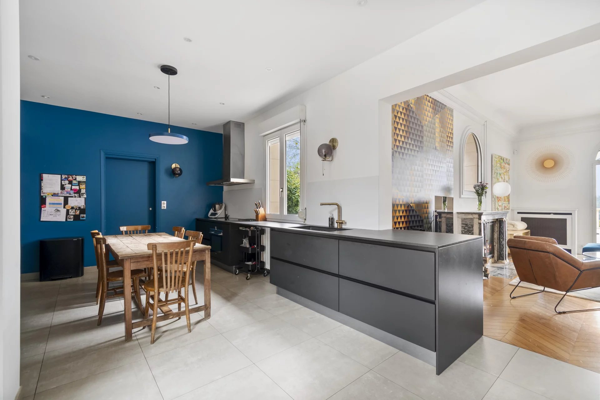 Saint-Germain-en-Laye, Île-de-France, 78100, FR, 9 Bedrooms Bedrooms, ,9 BathroomsBathrooms,Residential,For Sale,1994576