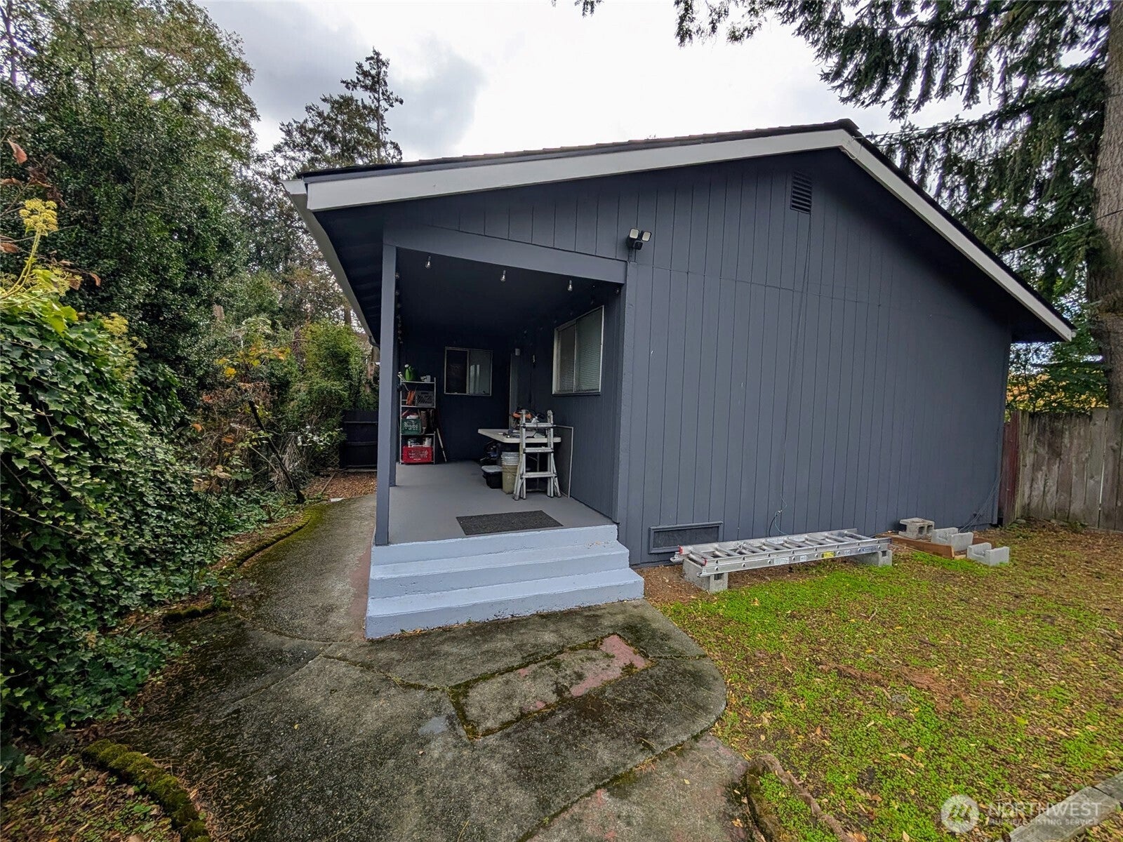 Seattle, Washington, 98133, United States, 3 Bedrooms Bedrooms, ,2 BathroomsBathrooms,Residential,For Sale,1975862