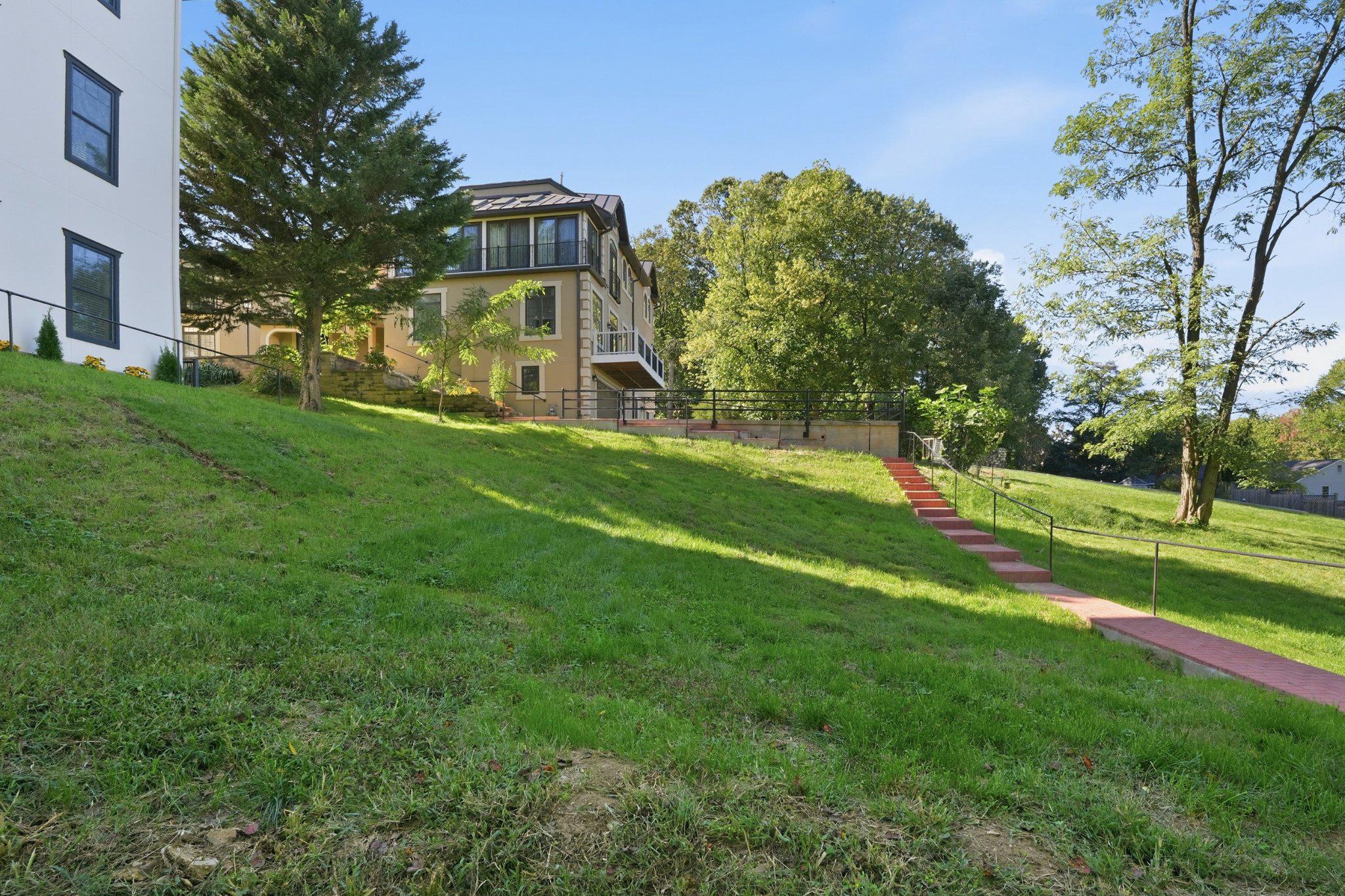  6340 Old Dominion Drive, Mclean, VA, 22101 - 物件實景