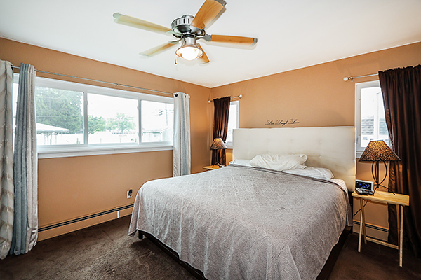 Massapequa, New York, 11758, United States, 3 Bedrooms Bedrooms, ,2 BathroomsBathrooms,Residential,For Sale,1974193