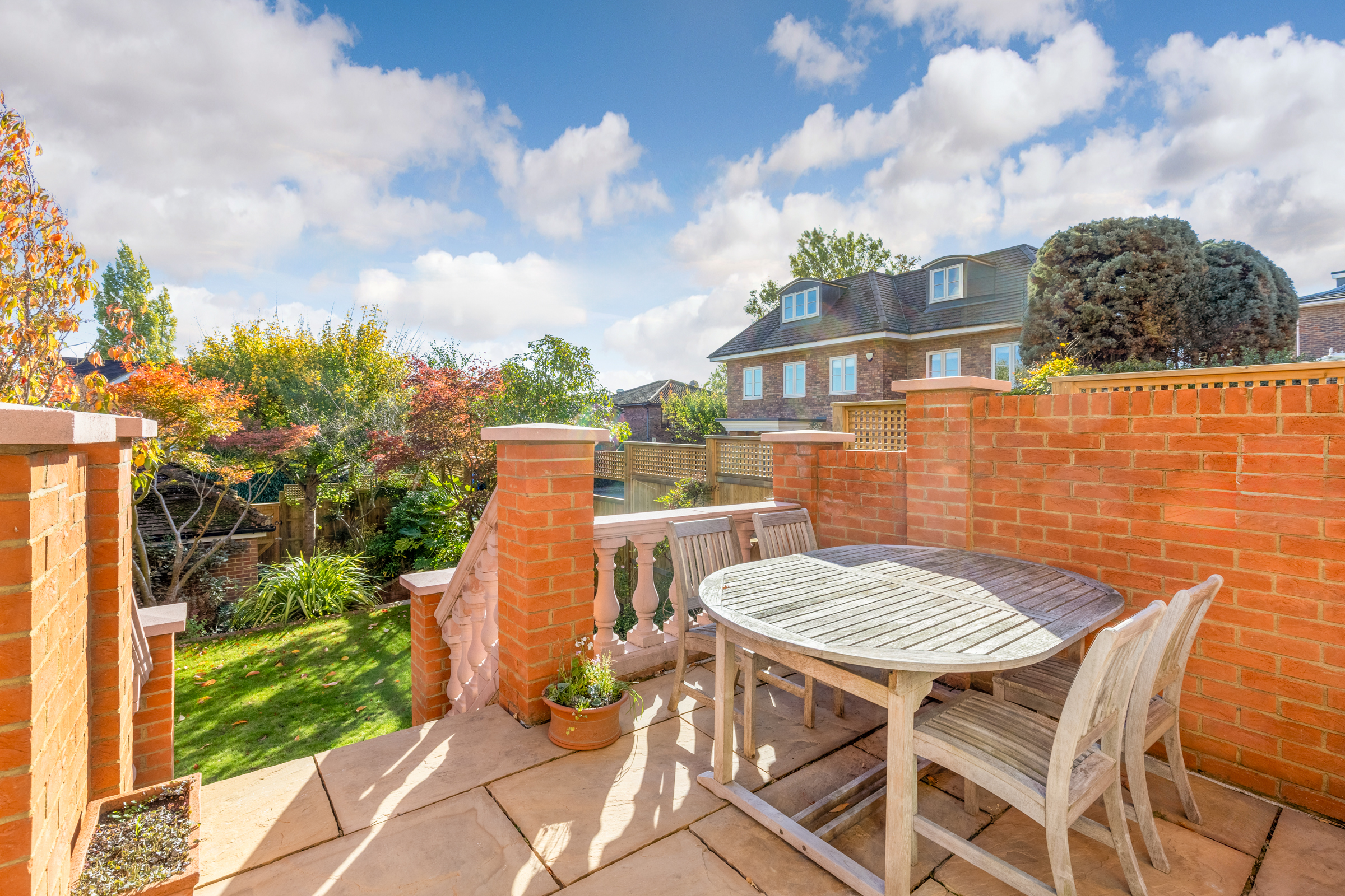  A bright Wimbledon home with far reaching southerly views and off street parking - 物件實景
