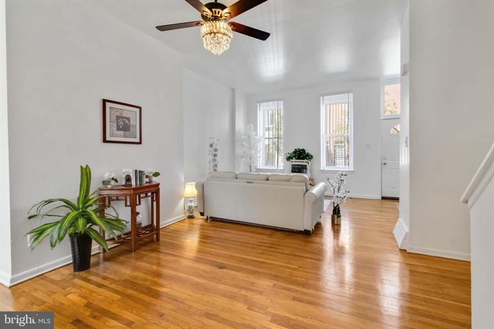 Philadelphia, Pennsylvania, 19123, United States, 4 Bedrooms Bedrooms, ,3 BathroomsBathrooms,Residential,For Sale,1944903