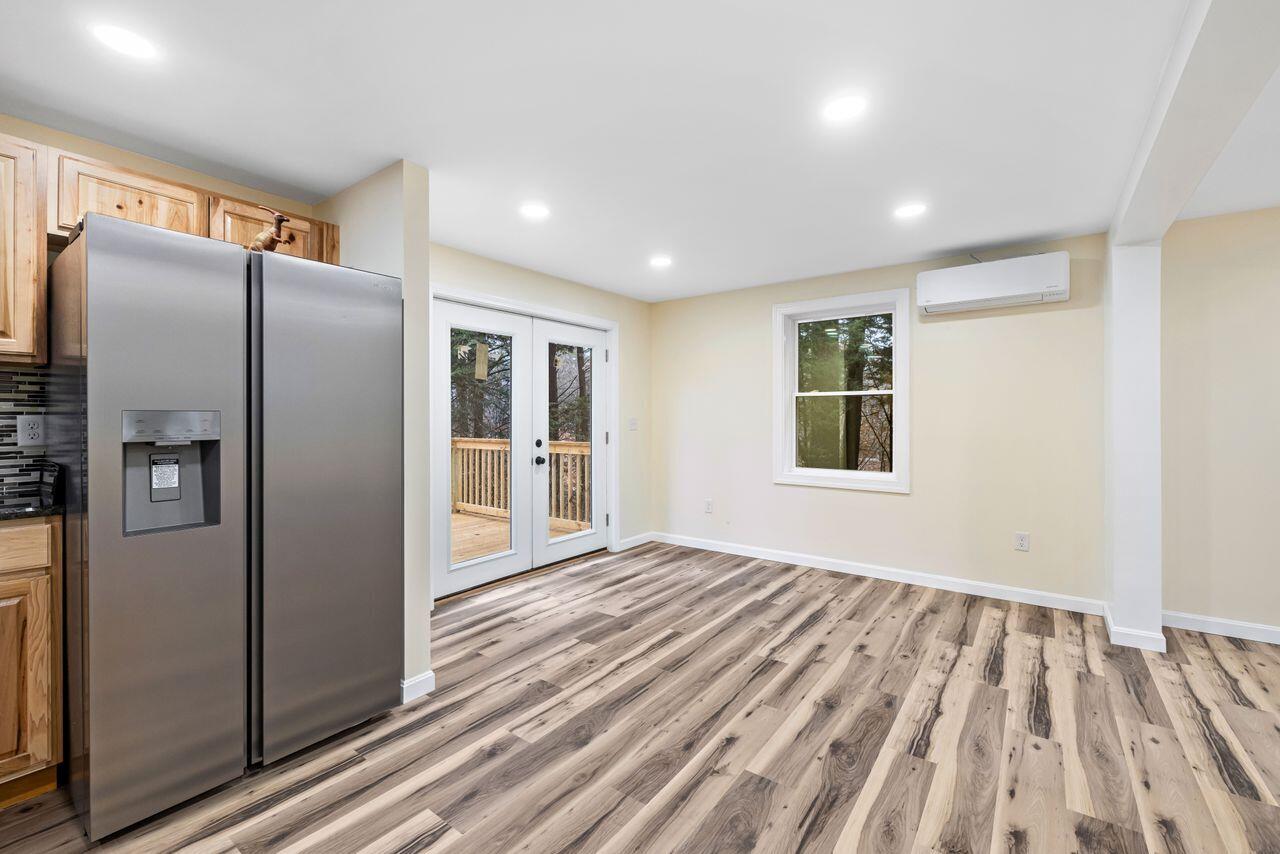 Casco, Maine, 04015, United States, 3 Bedrooms Bedrooms, ,5 BathroomsBathrooms,Residential,For Sale,2001972