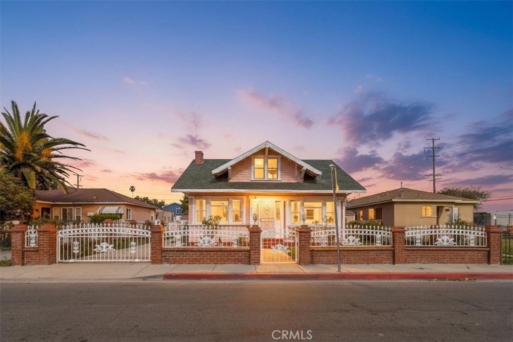 Lynwood, California, 90262, United States, 4 Bedrooms Bedrooms, ,1 BathroomBathrooms,Residential,For Sale,2013779