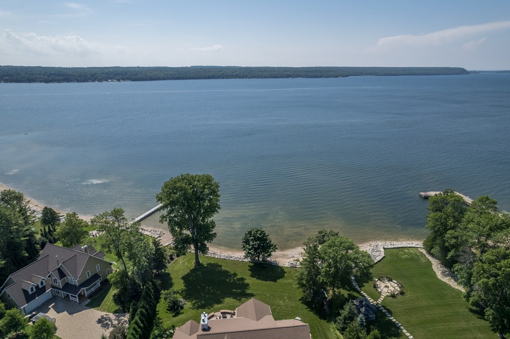 Sturgeon Bay, Wisconsin, 54235, United States, 3 Bedrooms Bedrooms, ,5 BathroomsBathrooms,Residential,For Sale,1941719