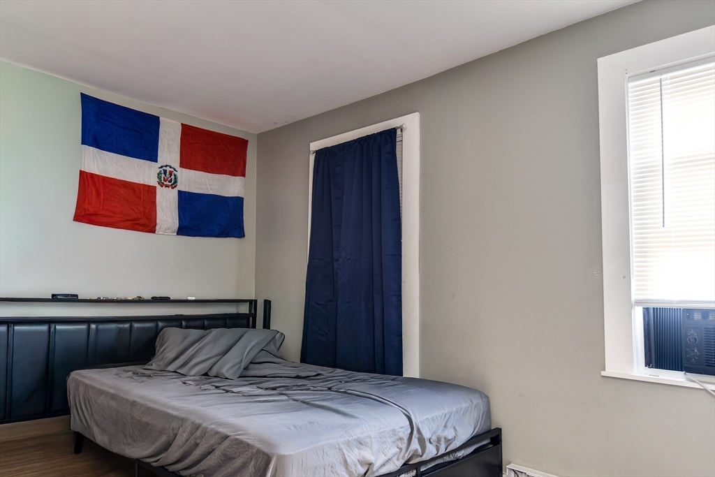 Wayland, Massachusetts, 01778, United States, 5 Bedrooms Bedrooms, ,2 BathroomsBathrooms,Residential,For Sale,1996074