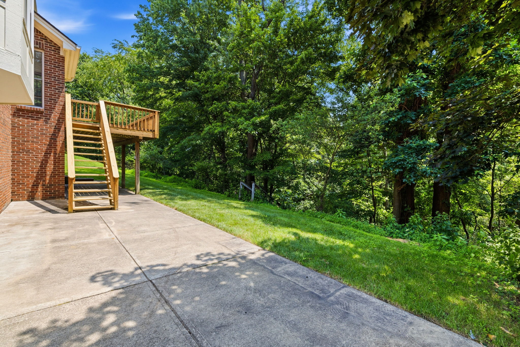  2457 Dogwood Drive, Franklin Park, PA 15090 - 物件實景