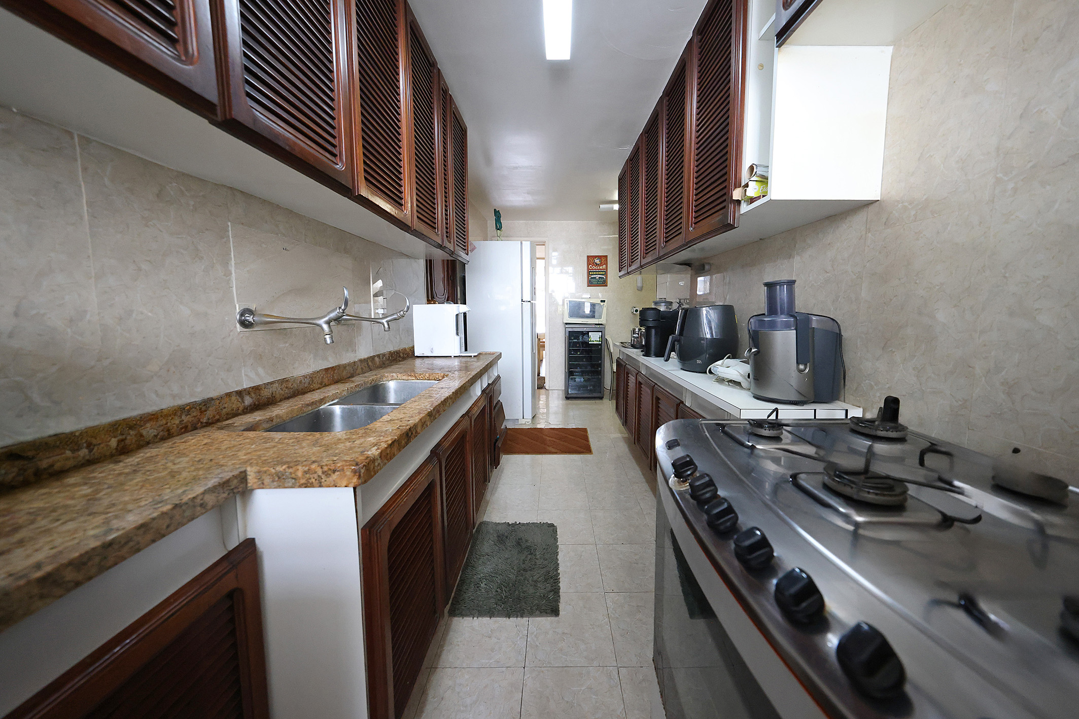  150 sqm apartment with side ocean views on Leblon’s beach block - 物件實景